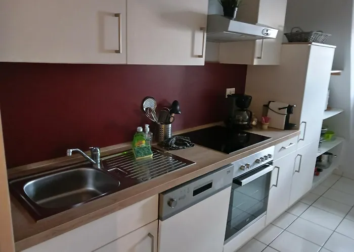 Center - Cosy Bed' N' Bredala Max Apartment *